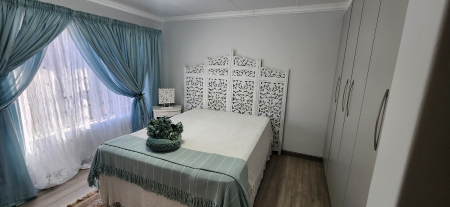 4 Bedroom Property for Sale in Dana Bay Western Cape